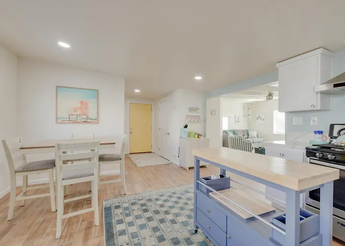 Pet-Friendly Cayucos Home: Walk To Public Beach!