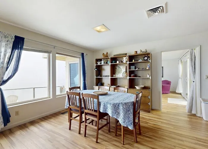 Nana'S Vintage Beach House
